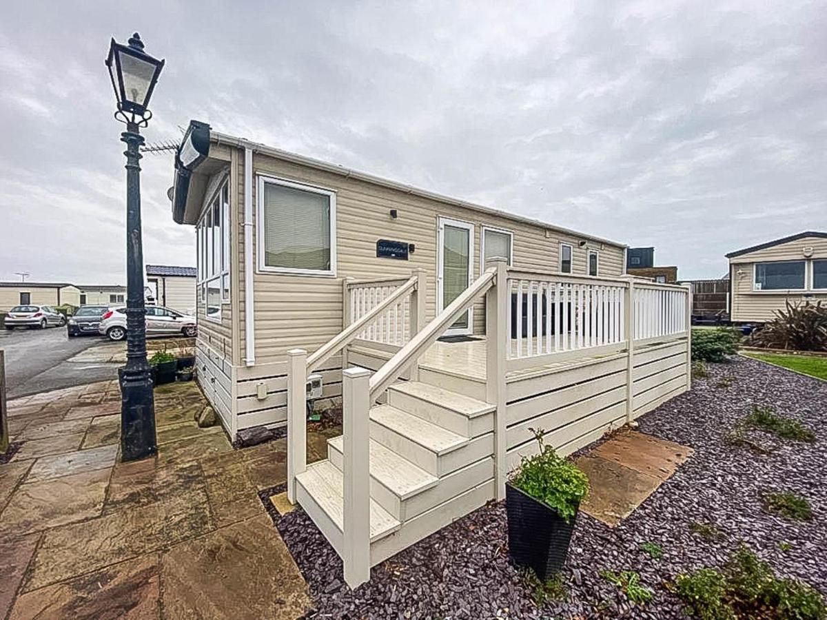 Lovely 6 Berth Caravan With Decking And Wifi In Kent, Ref 47017C Hotel Whitstable Exterior foto