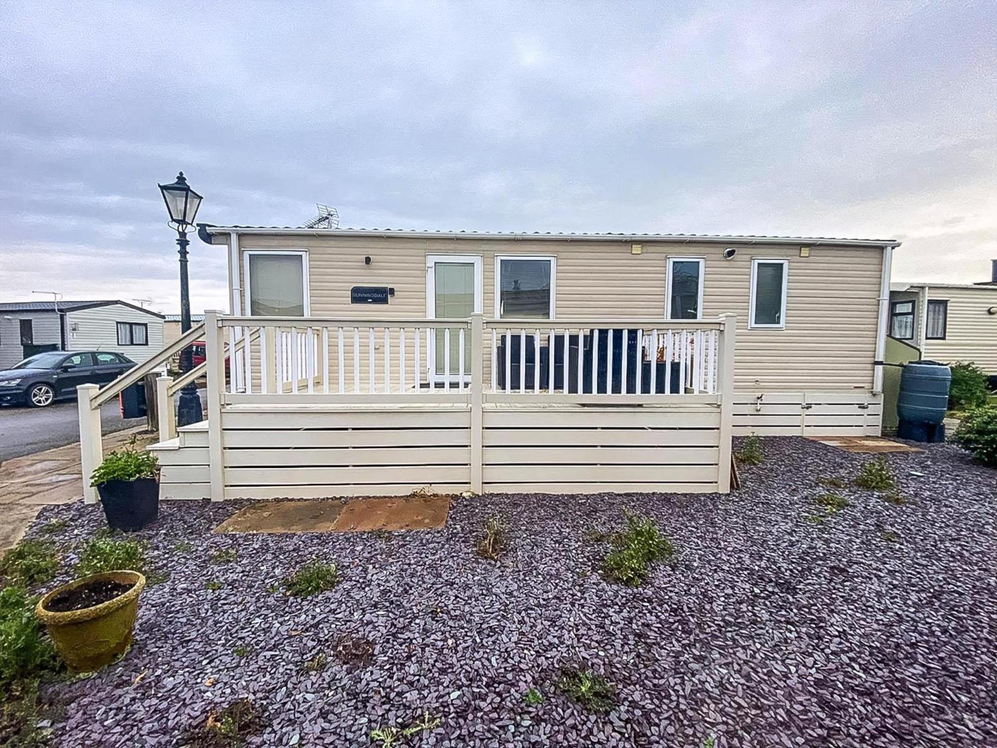 Lovely 6 Berth Caravan With Decking And Wifi In Kent, Ref 47017C Hotel Whitstable Exterior foto