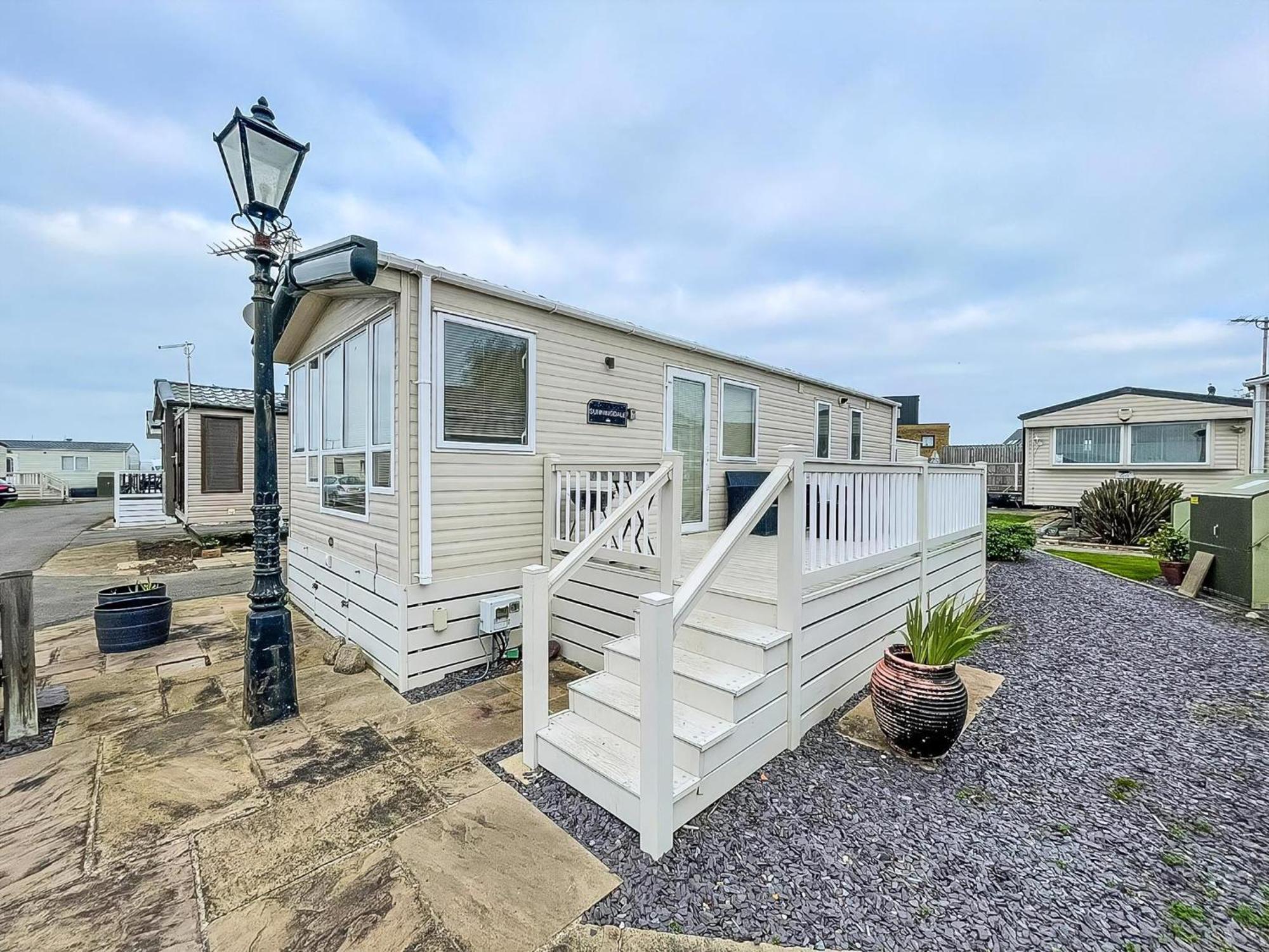 Lovely 6 Berth Caravan With Decking And Wifi In Kent, Ref 47017C Hotel Whitstable Exterior foto